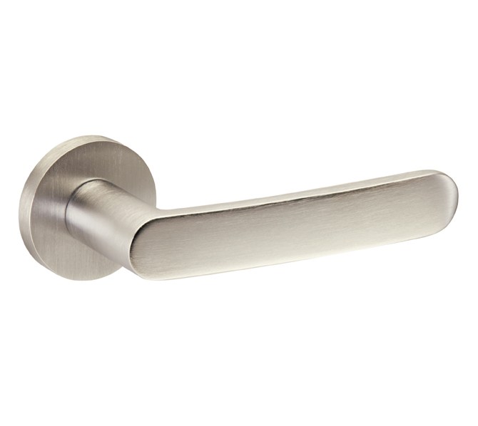 manilla-de-laton-tendenza-con-acabado-inox-tech-y-grafito-1